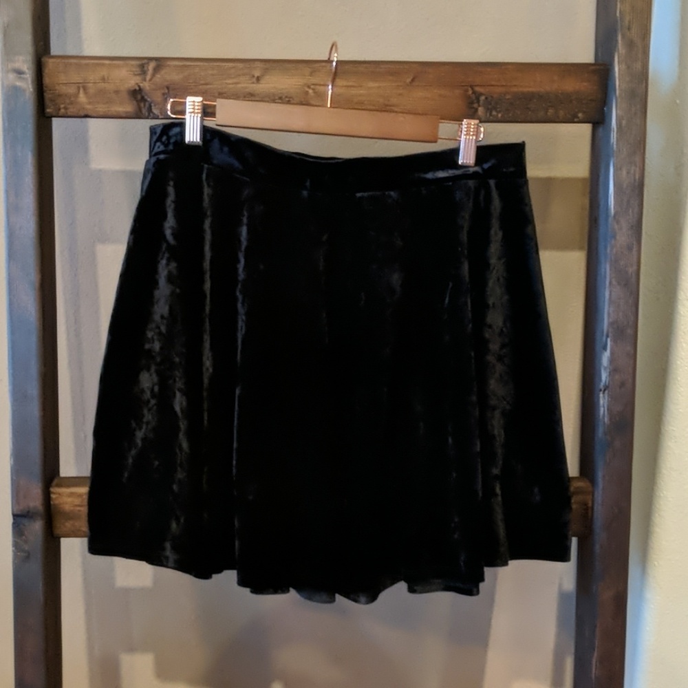 Black Velvet Skater Skirt Size 1X